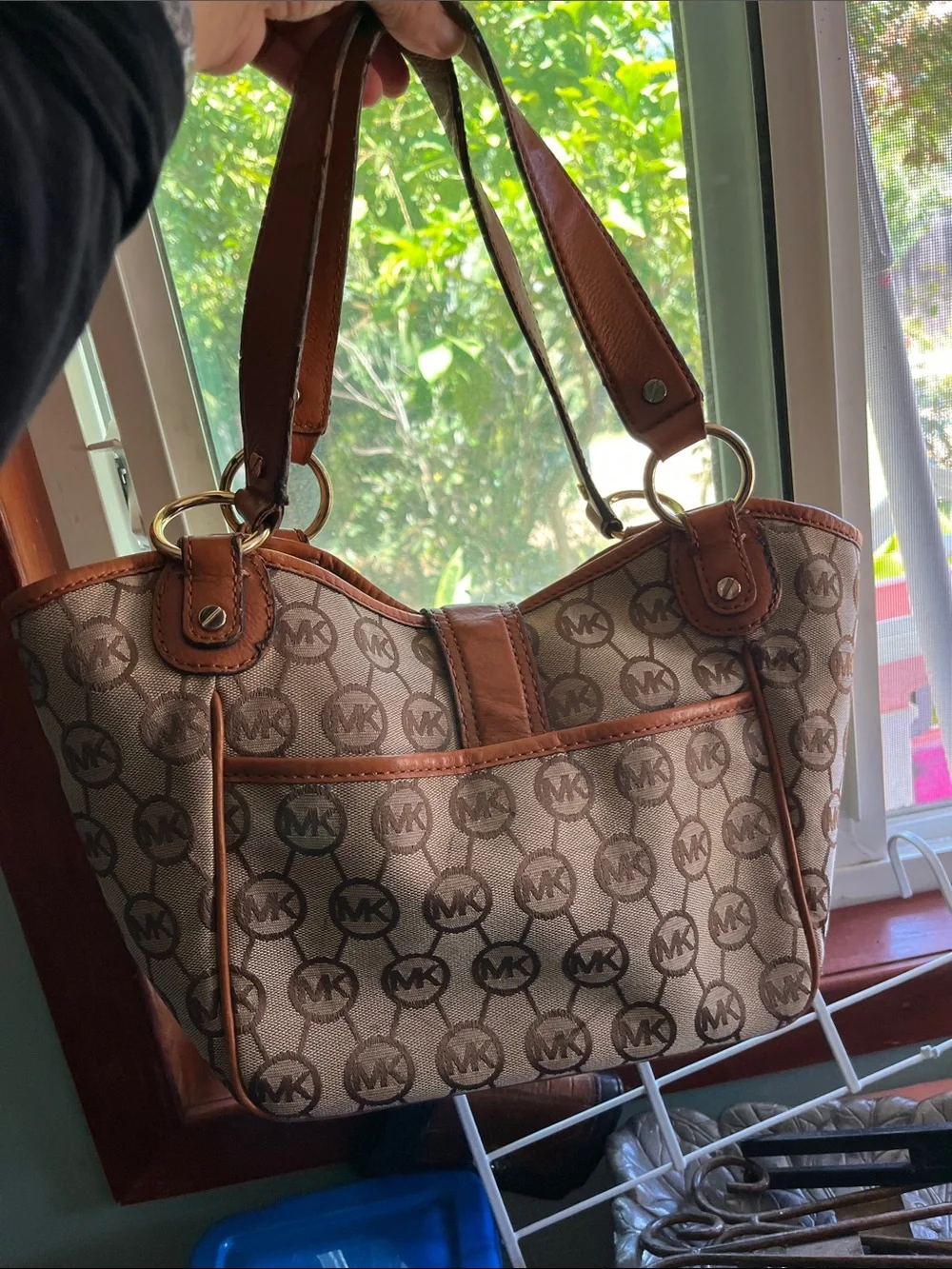 Michael Kors Tan Brown Signature Logo Shoulder Bag